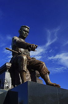Statue of King Naresuan